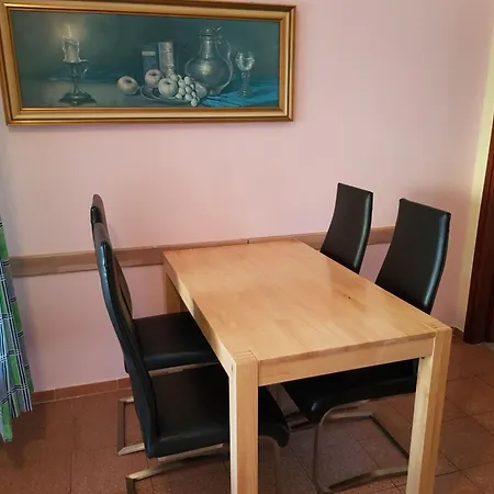 Gemuetliches In Mit Garten Appartement